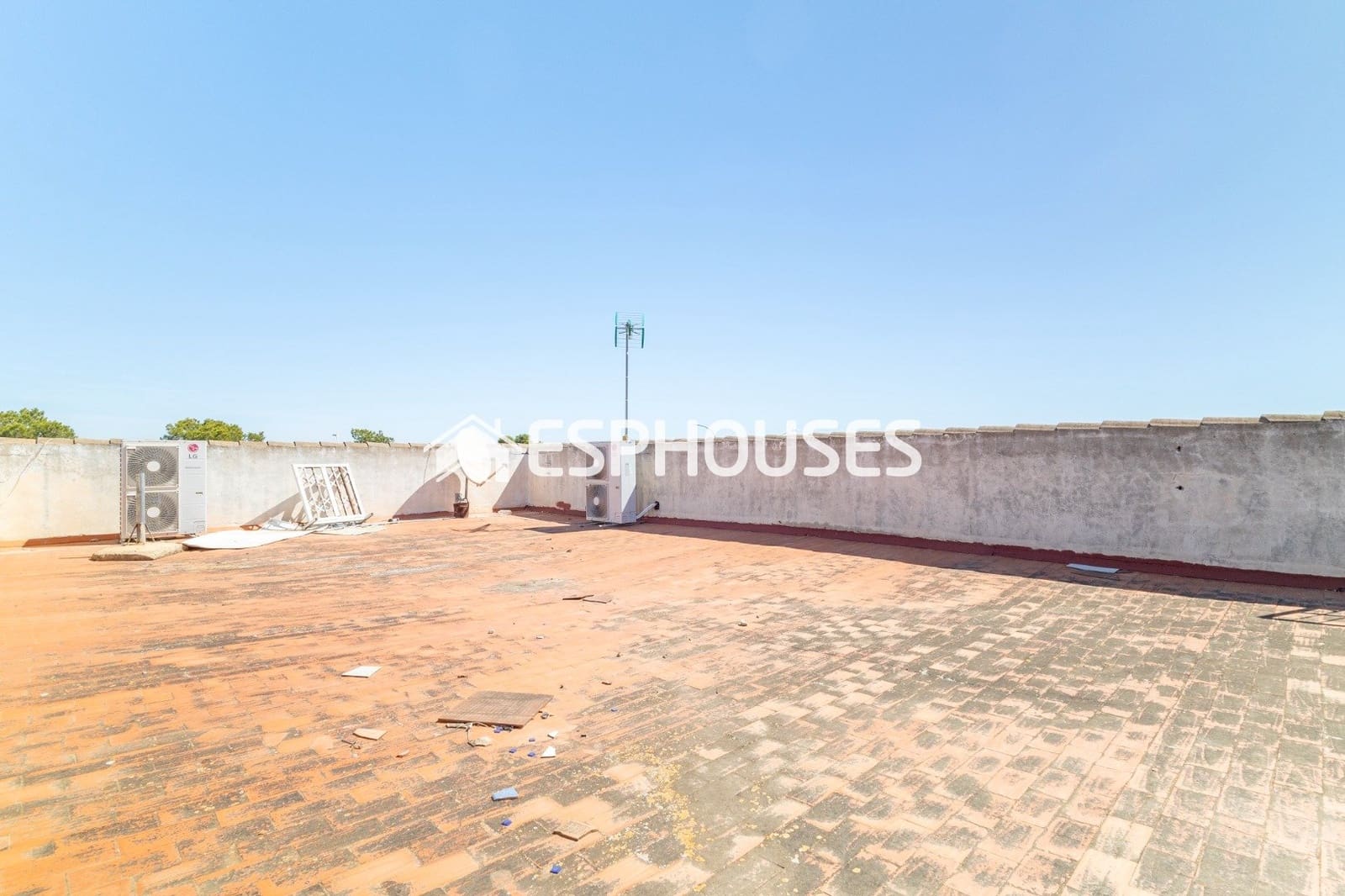 10 bedroom Commercial for sale in San Fulgencio - € 325,000 (Ref: 9445354)