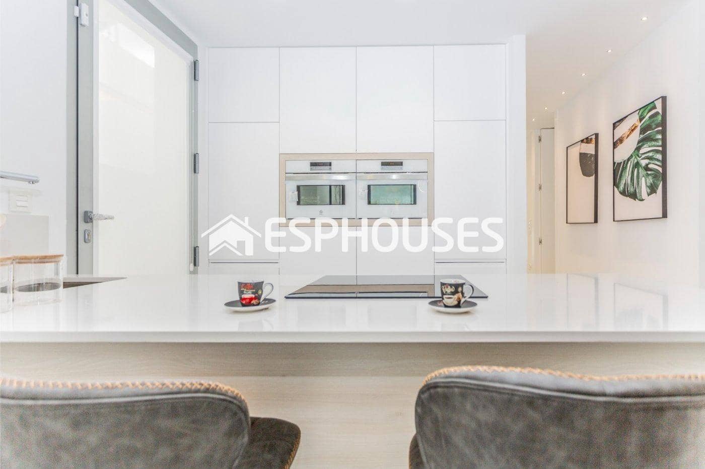 3 camera da letto Villa in vendita in Torrevieja con piscina garage - 615.000 € (Rif: 9445358)