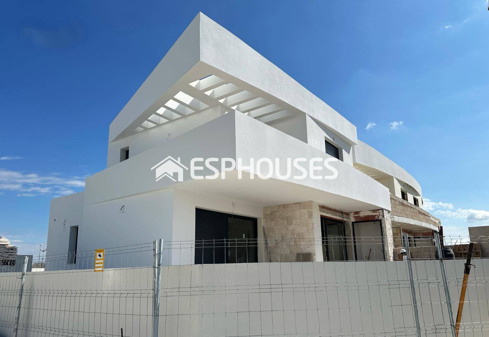 3 soverom Bungalow til salgs i Dolores med svømmebasseng garasje - € 459 000 (Ref: 9445383)