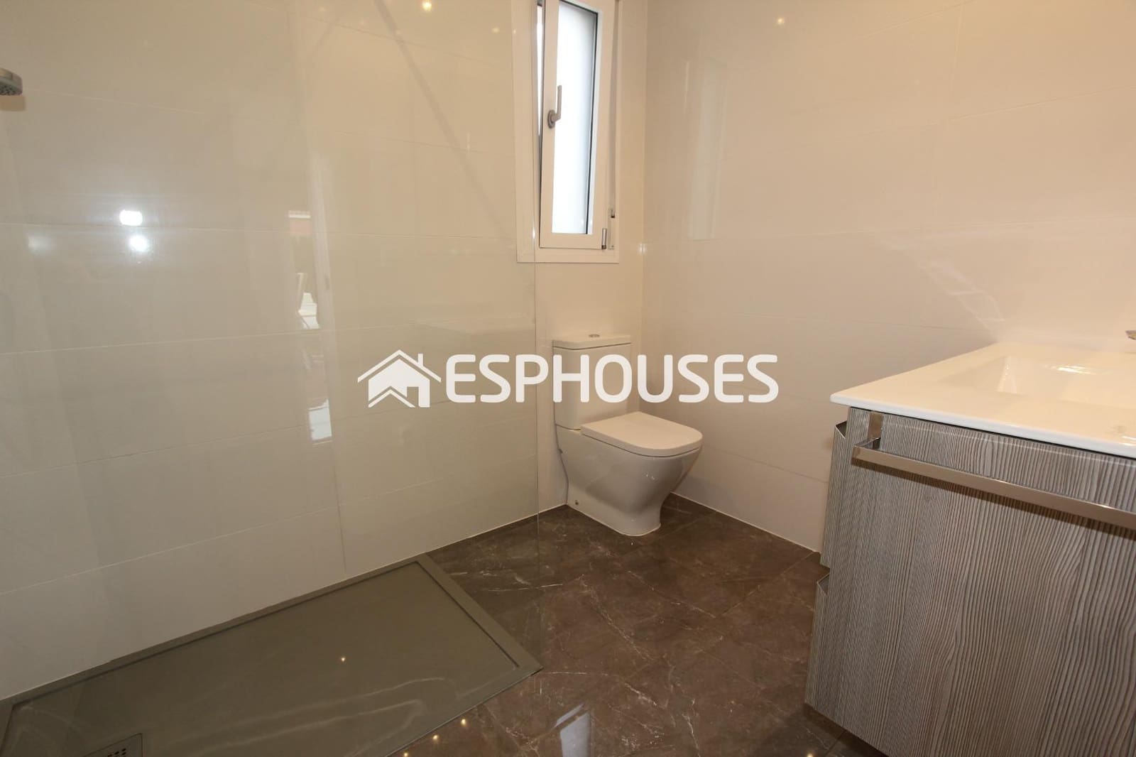 3 sovrum Villa till salu i Busot med pool - 499 000 € (Ref: 9445397)