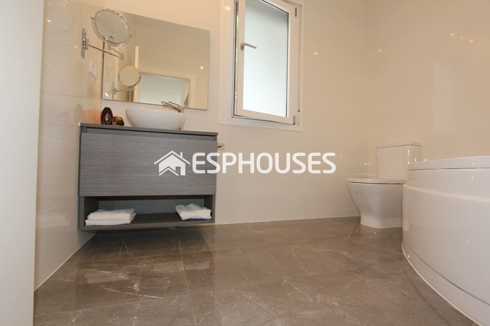 3 sovrum Villa till salu i Busot med pool - 499 000 € (Ref: 9445397)
