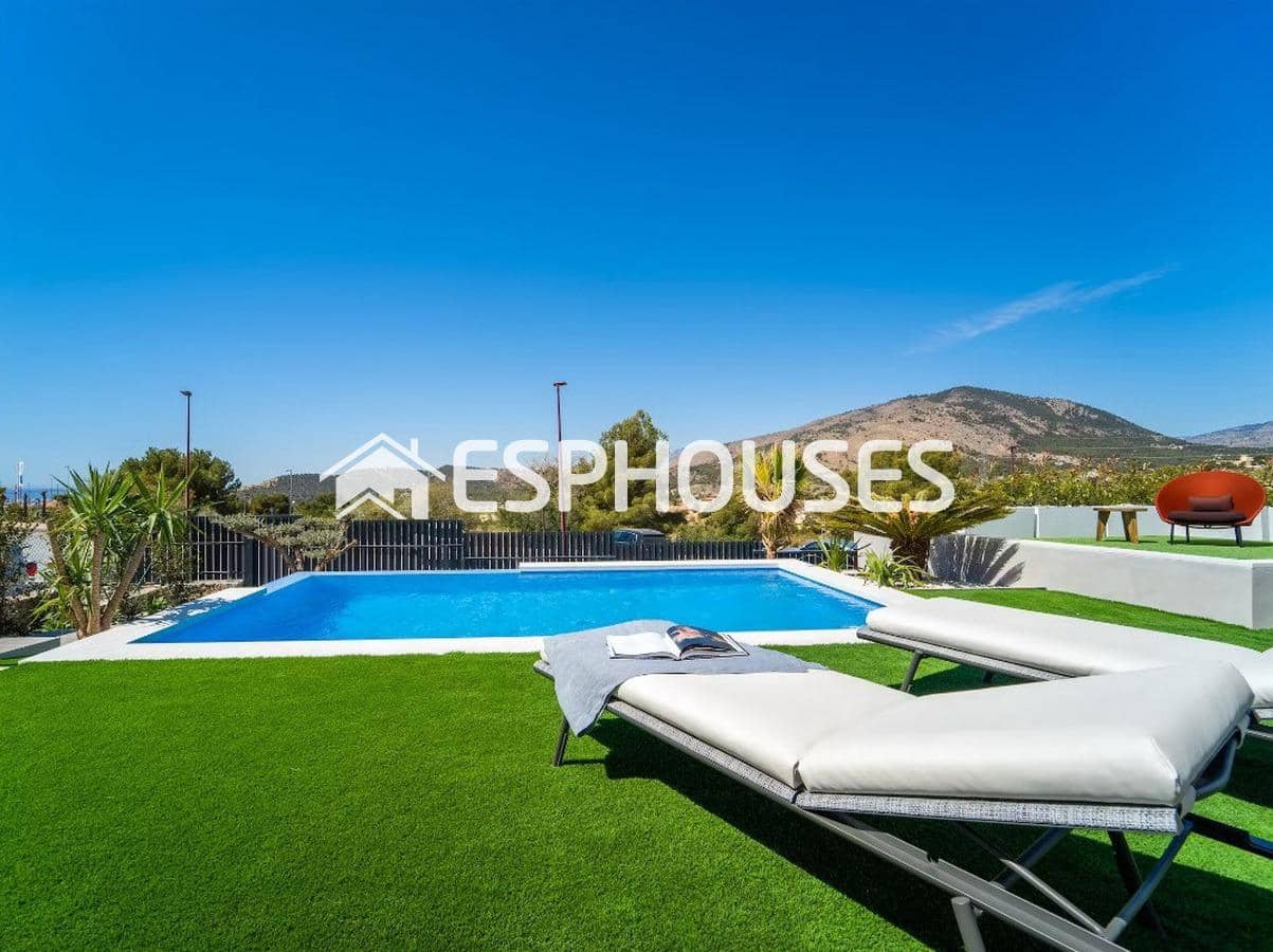 3 bedroom Villa for sale in Finestrat with pool garage - € 640,000 (Ref: 9445404)