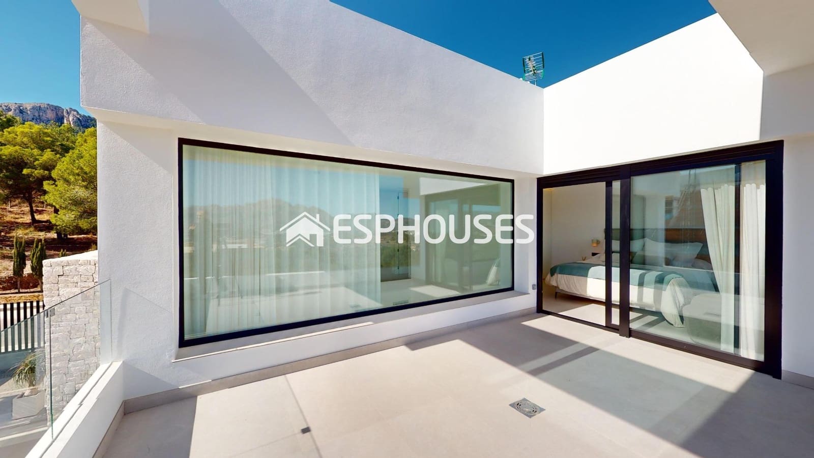 3 bedroom Villa for sale in Polop with pool garage - € 760,000 (Ref: 9445407)