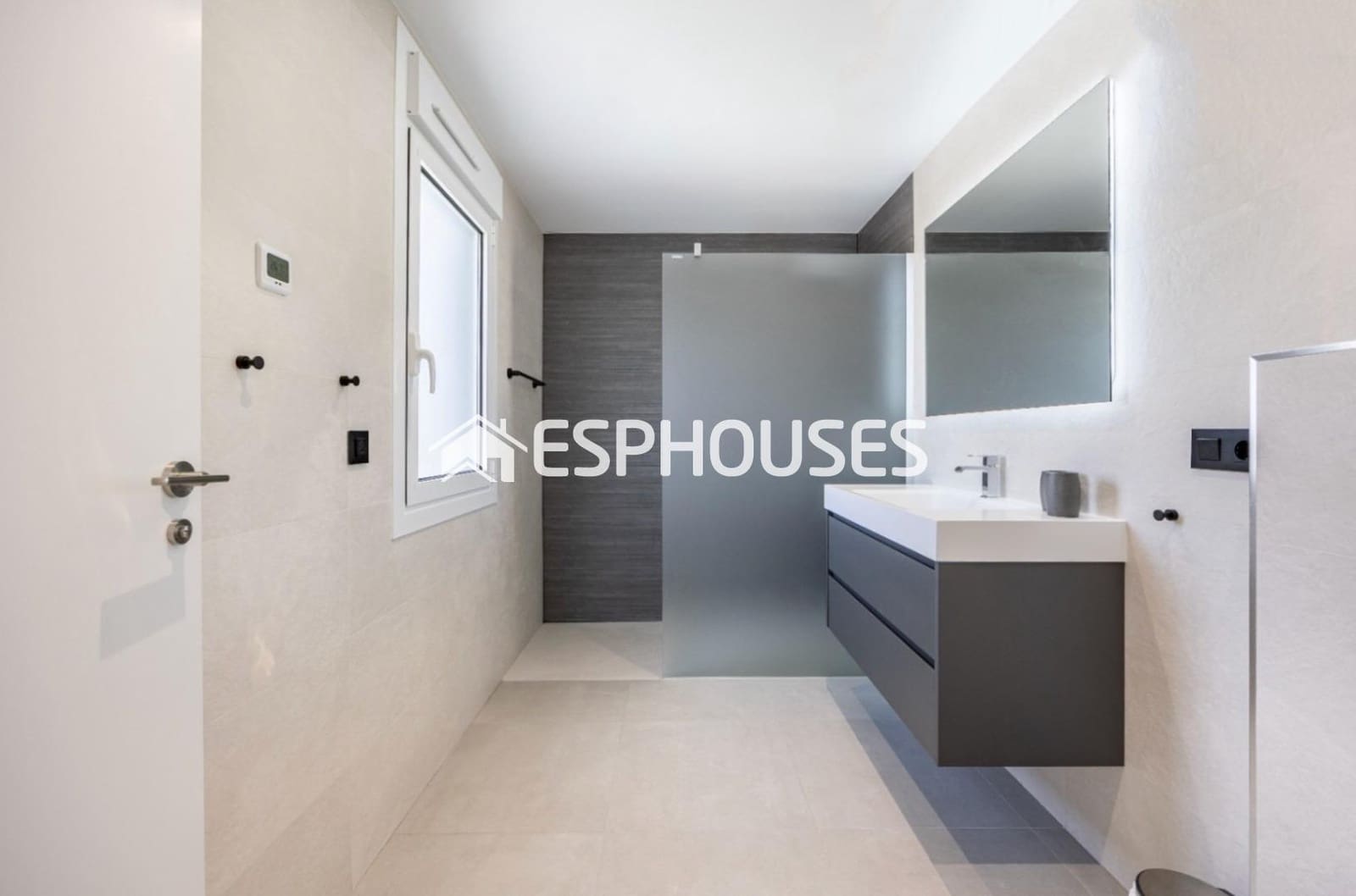 4 slaapkamer Villa te koop in Alfaz del Pi / L'Alfas del Pi met zwembad garage - € 1.500.000 (Ref: 9445411)