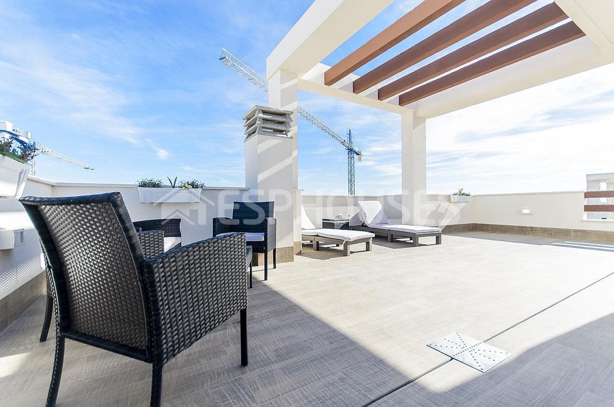 3 bedroom Villa for sale in Rojales with pool garage - € 579,000 (Ref: 9445420)