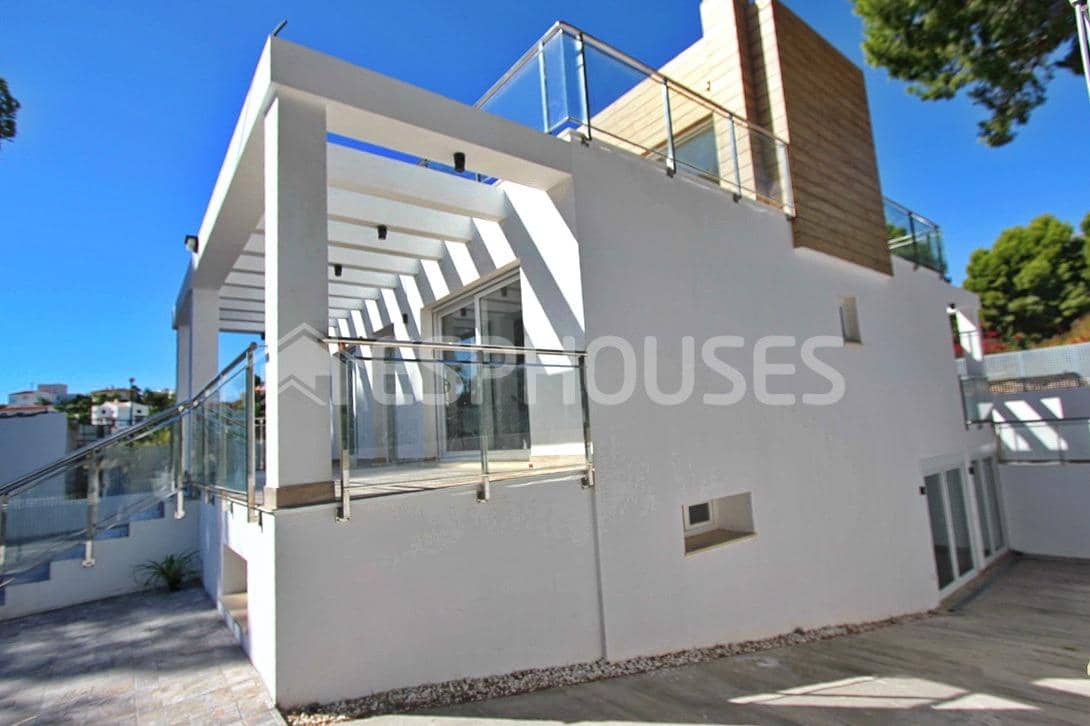 4 makuuhuone Huvila myytävänä paikassa La Nucia mukana uima-altaan 
autotalli - 620 000 € (Ref: 9445424)