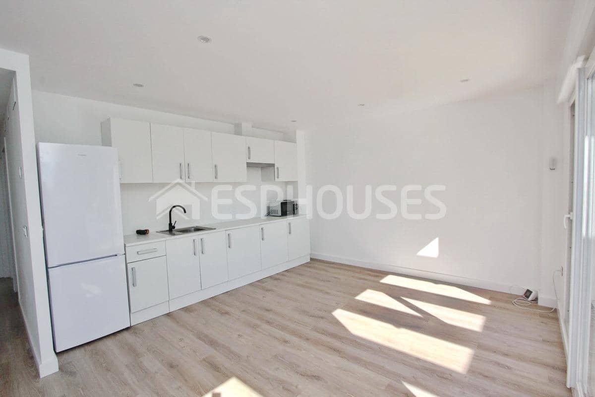 4 makuuhuone Huvila myytävänä paikassa La Nucia mukana uima-altaan 
autotalli - 620 000 € (Ref: 9445424)