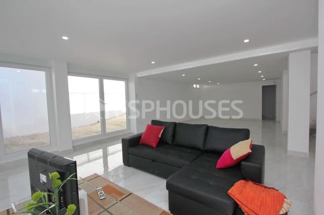 4 makuuhuone Huvila myytävänä paikassa Coloma  , La Nucia mukana uima-altaan 
autotalli - 620 000 € (Ref: 9445424)