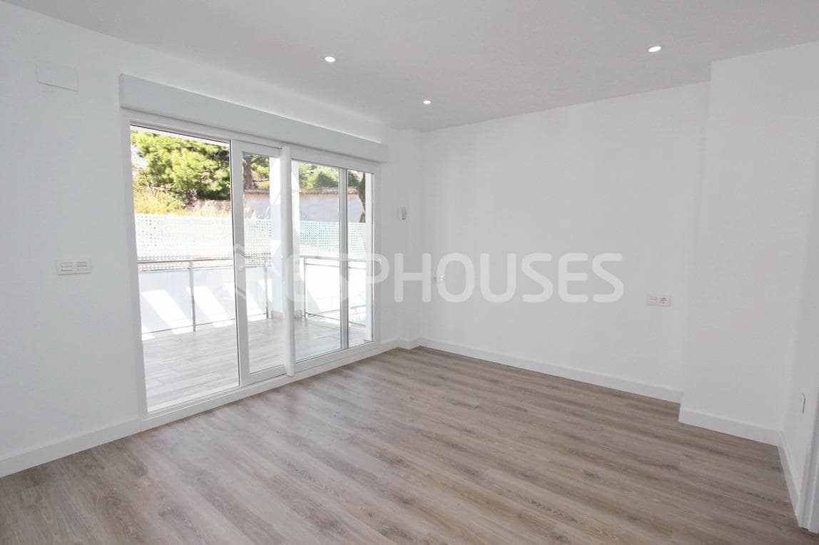 4 makuuhuone Huvila myytävänä paikassa La Nucia mukana uima-altaan 
autotalli - 620 000 € (Ref: 9445424)