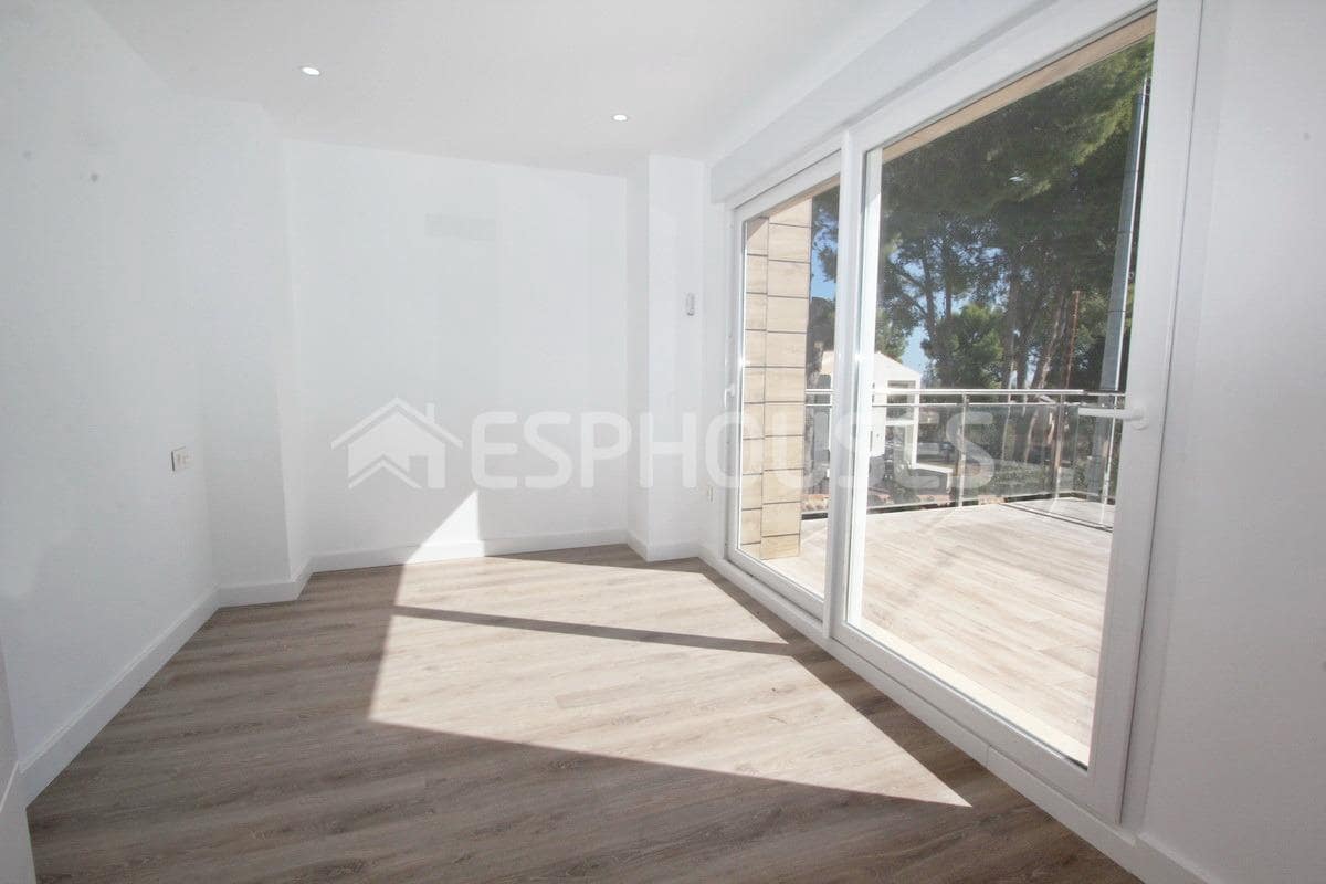 4 makuuhuone Huvila myytävänä paikassa La Nucia mukana uima-altaan 
autotalli - 620 000 € (Ref: 9445424)