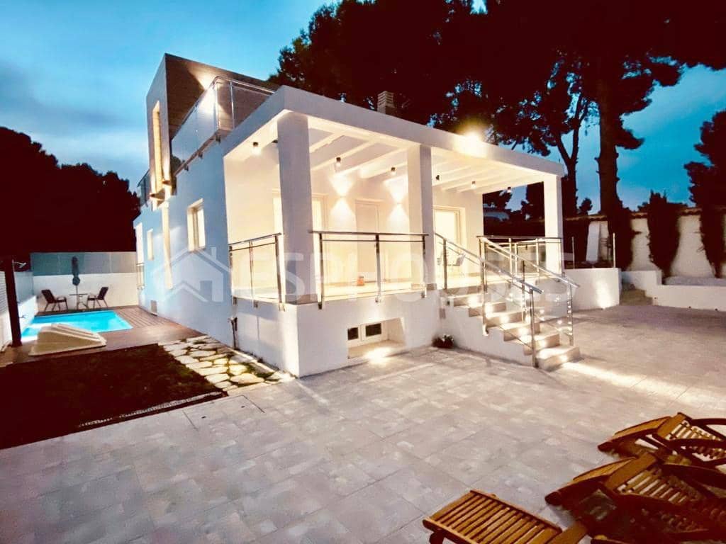 4 makuuhuone Huvila myytävänä paikassa La Nucia mukana uima-altaan 
autotalli - 620 000 € (Ref: 9445424)