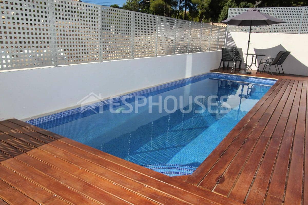 4 makuuhuone Huvila myytävänä paikassa La Nucia mukana uima-altaan 
autotalli - 620 000 € (Ref: 9445424)