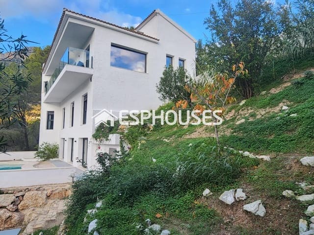 Chalet de 5 habitaciones en Altea en venta con garaje - 980.000 € (Ref: 9462545)