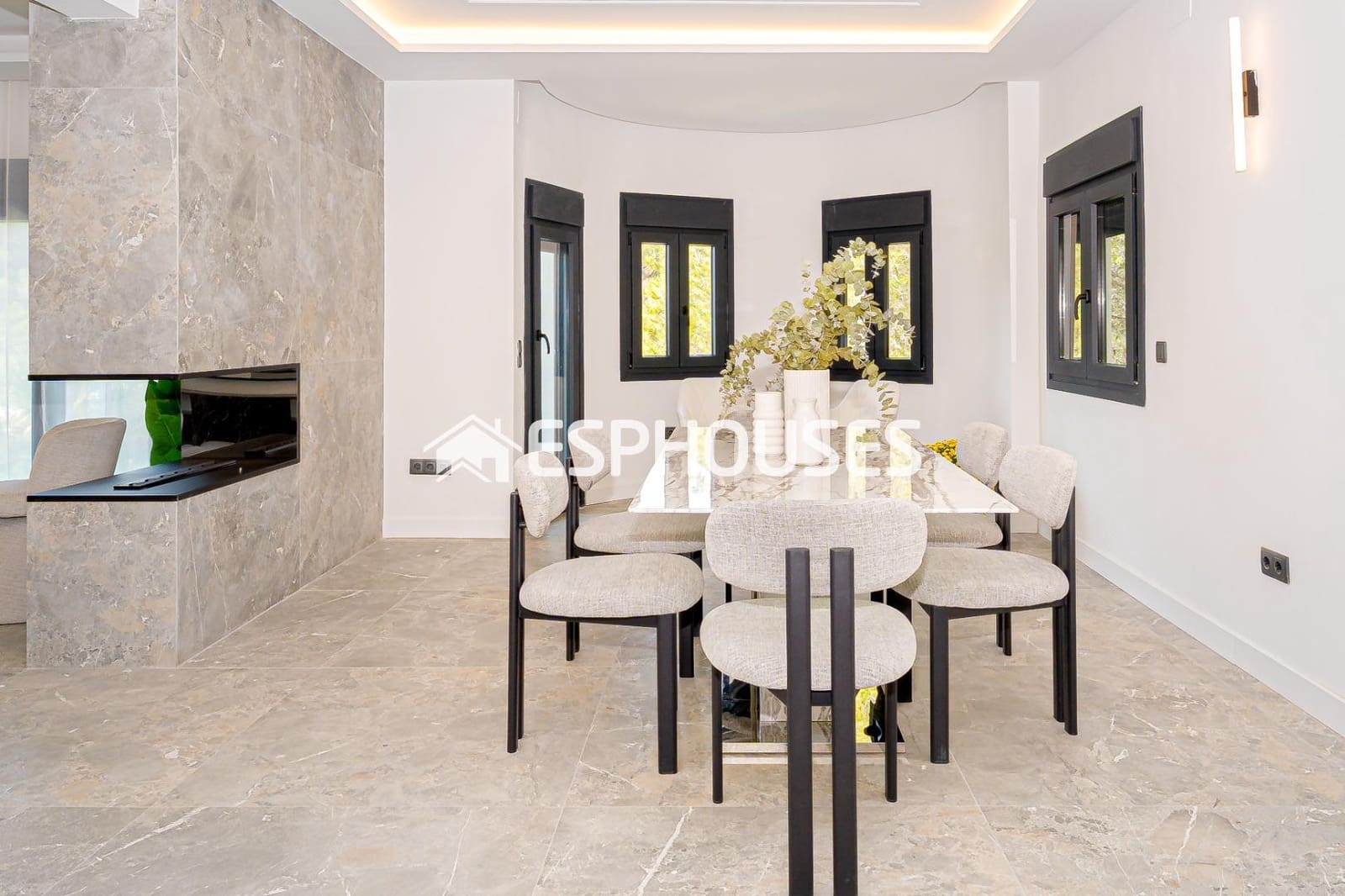 Chalet de 5 habitaciones en Altea en venta con garaje - 980.000 € (Ref: 9462545)