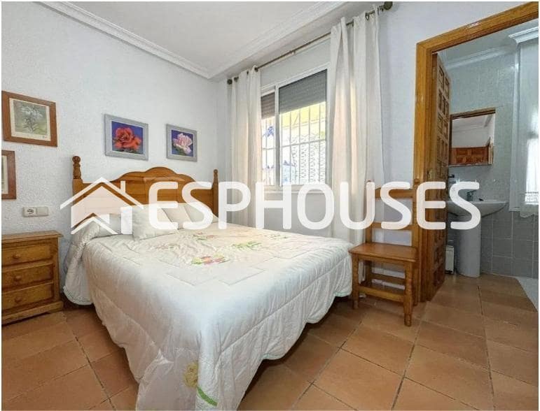 3 chambre Appartement à vendre à Torrevieja avec garage - 215 000 € (Ref: 9508971)