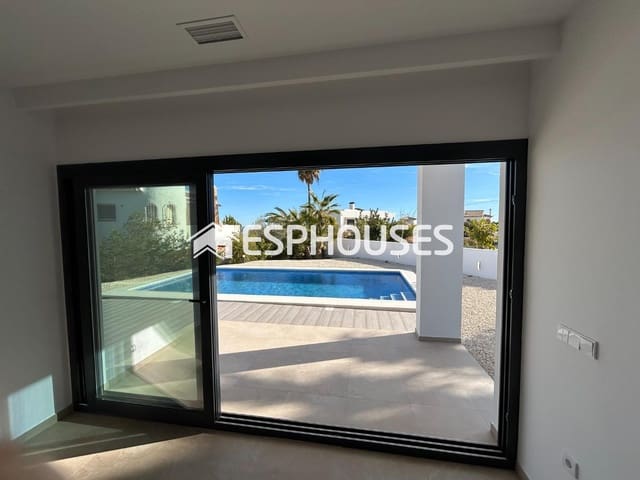 3 sovrum Villa till salu i Benissa med pool garage - 1 175 000 € (Ref: 9543903)
