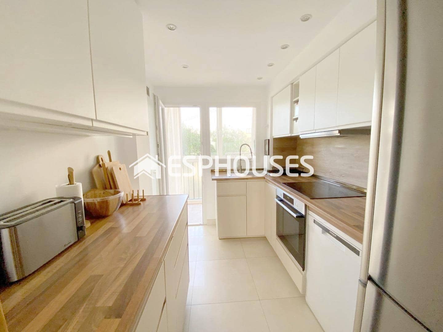 2 soveværelse Lejlighed til salg i Benidorm med swimmingpool - € 285.000 (Ref: 9543904)