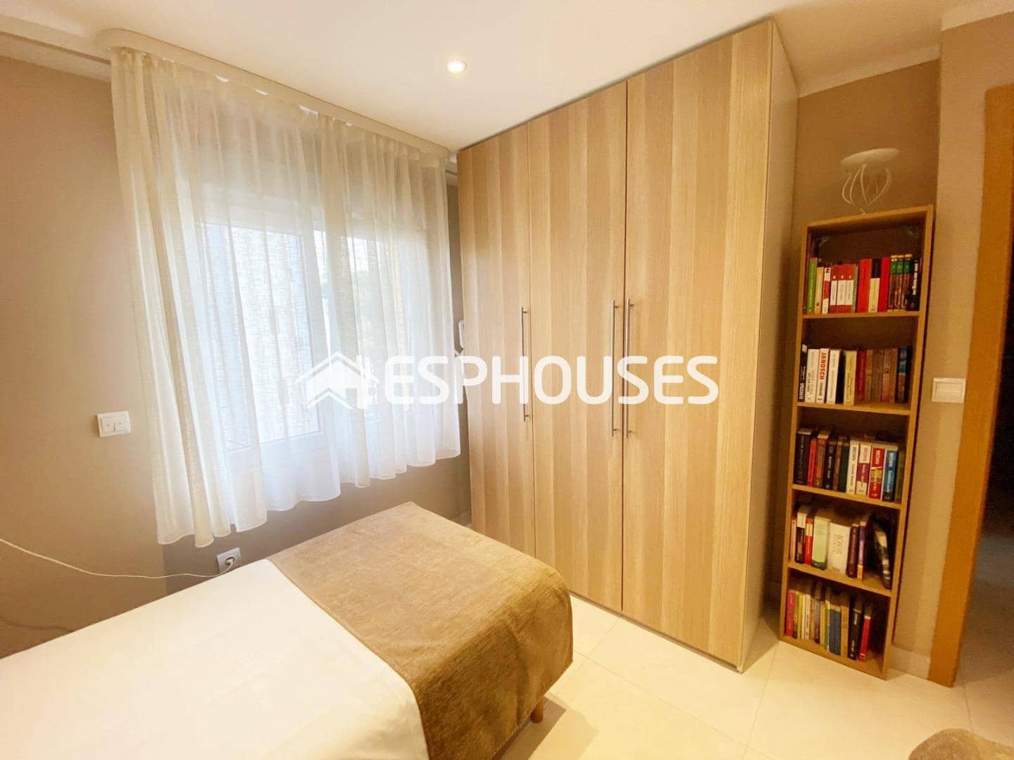 2 soveværelse Lejlighed til salg i Benidorm med swimmingpool - € 285.000 (Ref: 9543904)