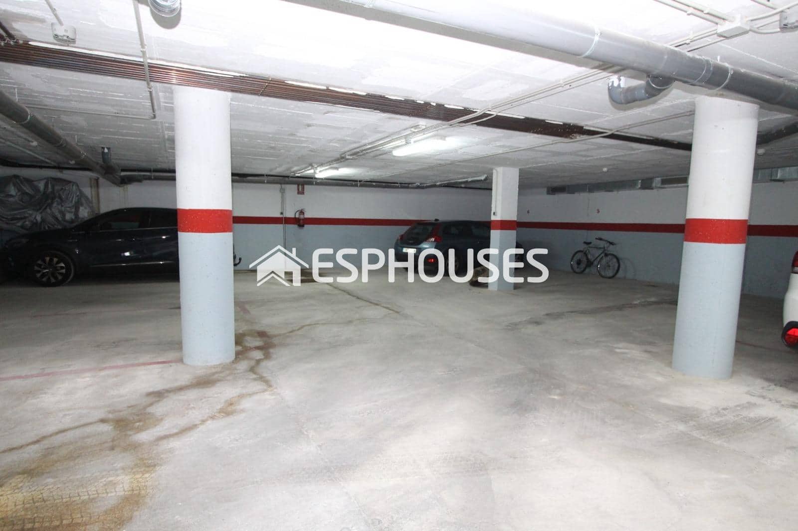 Garasje til salgs i Guardamar del Segura - € 7 000 (Ref: 9562152)