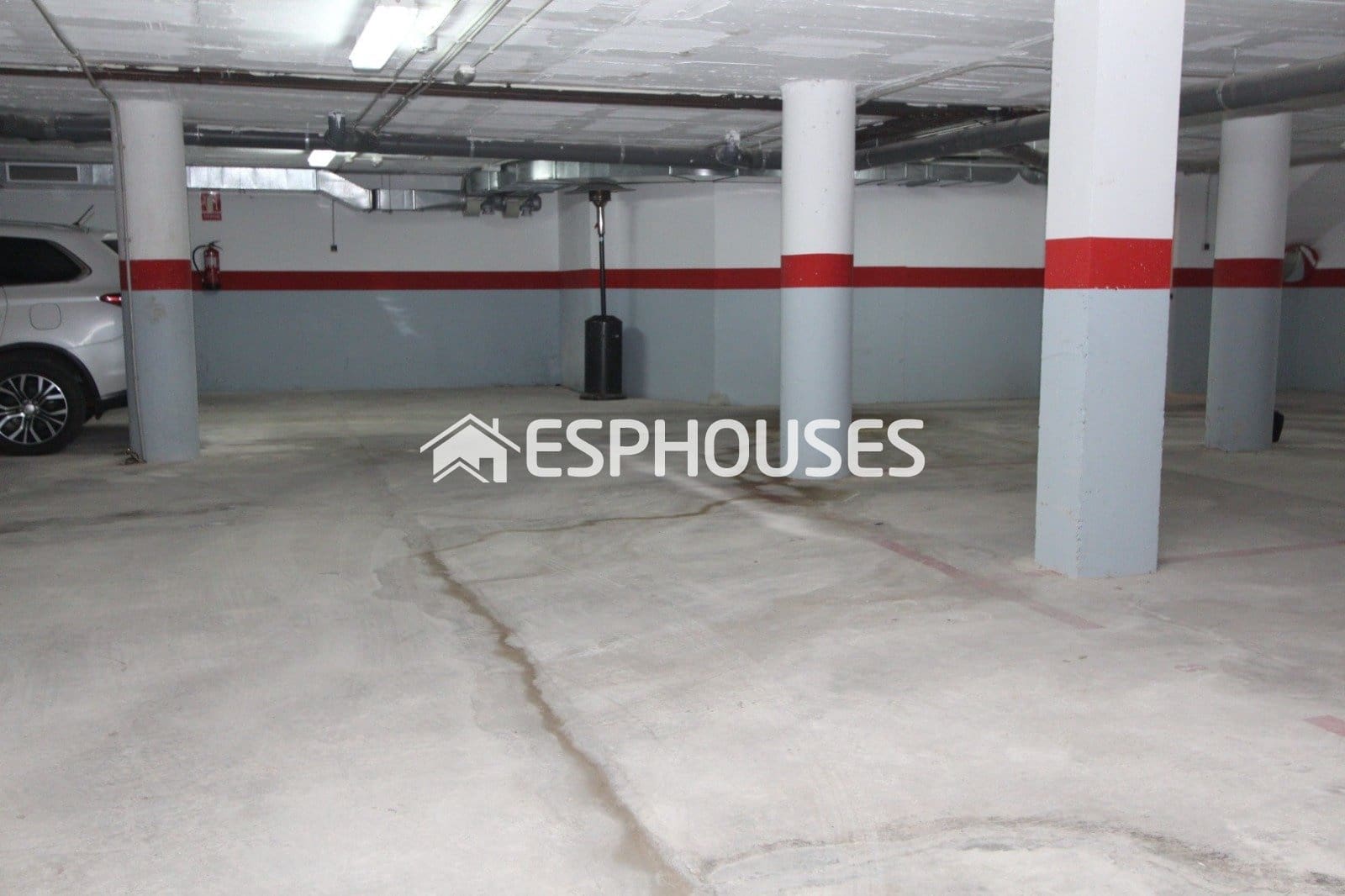 Garage for sale in Guardamar del Segura - € 7,000 (Ref: 9562152)