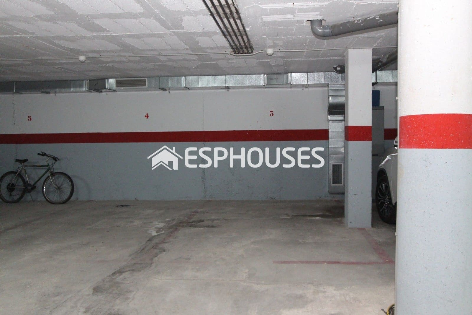 Garage for sale in Guardamar del Segura - € 7,000 (Ref: 9562152)