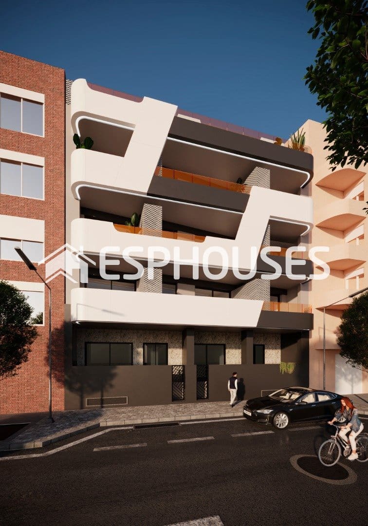 3 slaapkamer Penthouse te koop in Torrevieja met zwembad - € 440.000 (Ref: 9569056)