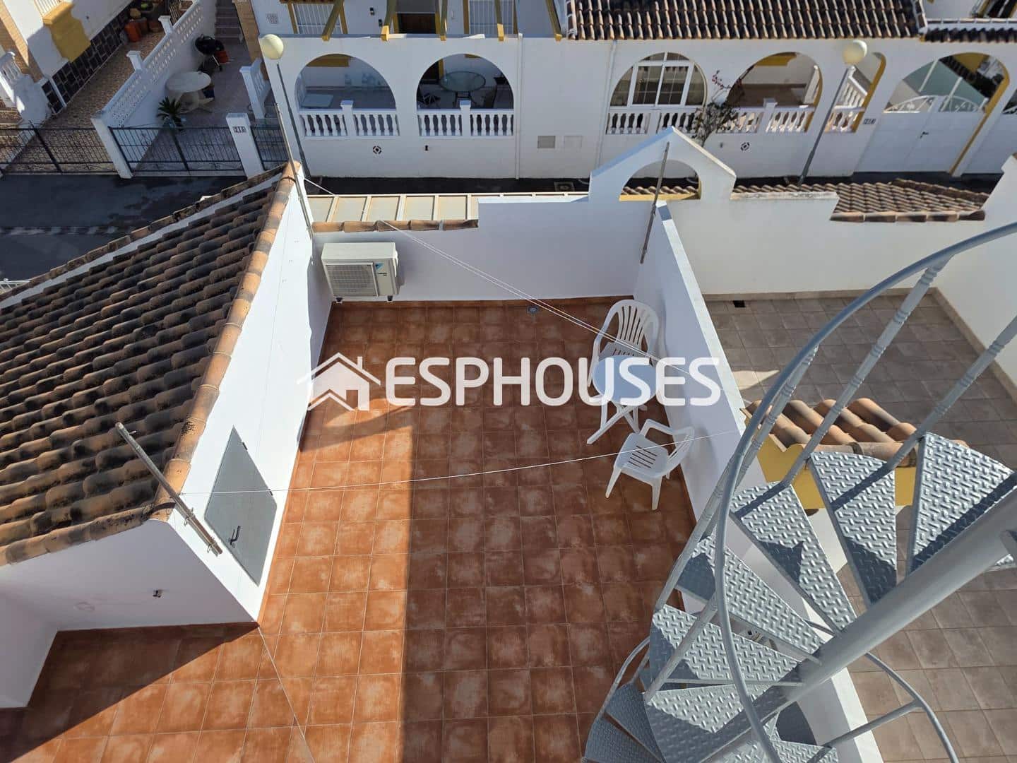 2 camera da letto Bungalow in vendita in Guardamar del Segura con piscina garage - 225.000 € (Rif: 9571425)