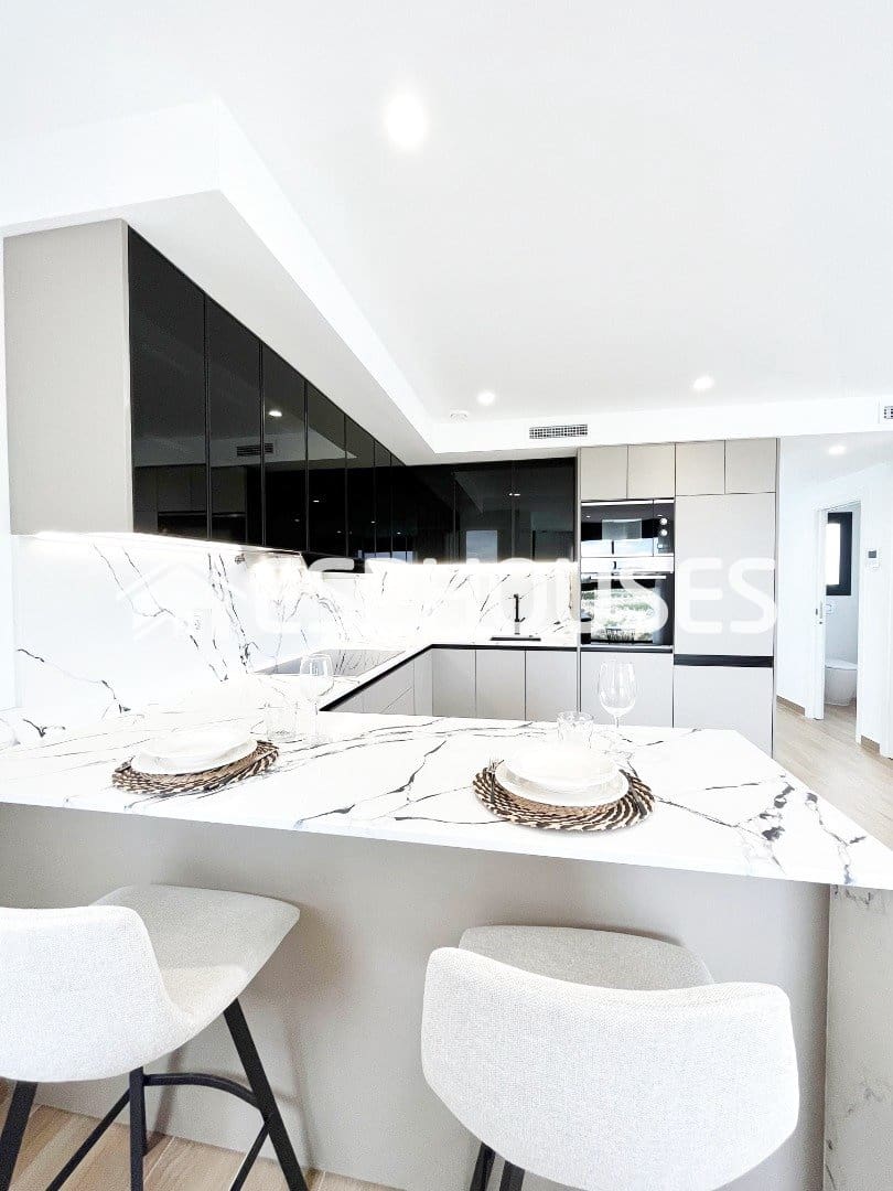 3 sypialnia Willa na sprzedaż w Algorfa z basenem garażem - 528 000 € (Ref: 9576834)
