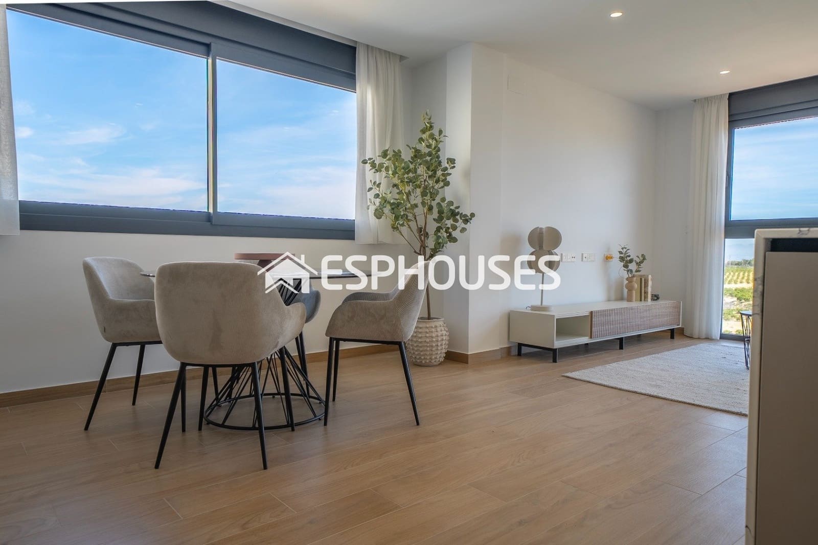 3 sypialnia Willa na sprzedaż w Algorfa z basenem garażem - 528 000 € (Ref: 9576834)