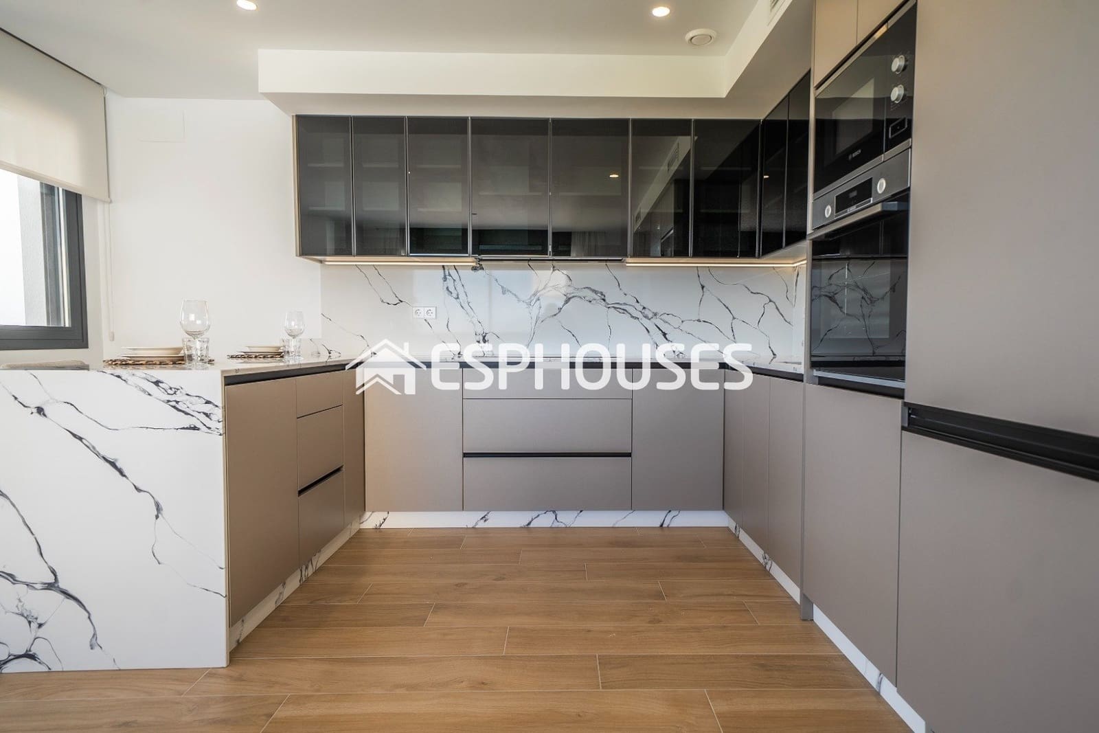 3 sypialnia Willa na sprzedaż w Algorfa z basenem garażem - 528 000 € (Ref: 9576834)