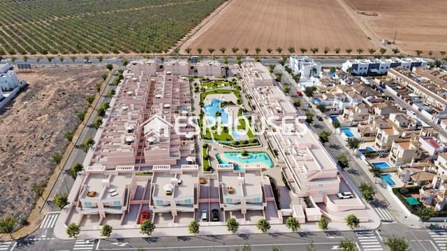 3 soverom Penthouse til salgs i Pueblo Latino, Pilar de la Horadada med svømmebasseng garasje - € 399 900 (Ref: 9588443)