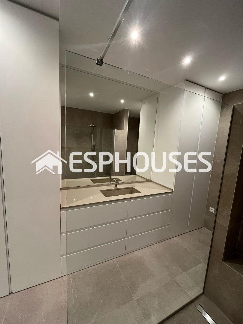 Chalet de 3 habitaciones en La Romana en venta con piscina garaje - 345.000 € (Ref: 9611778)