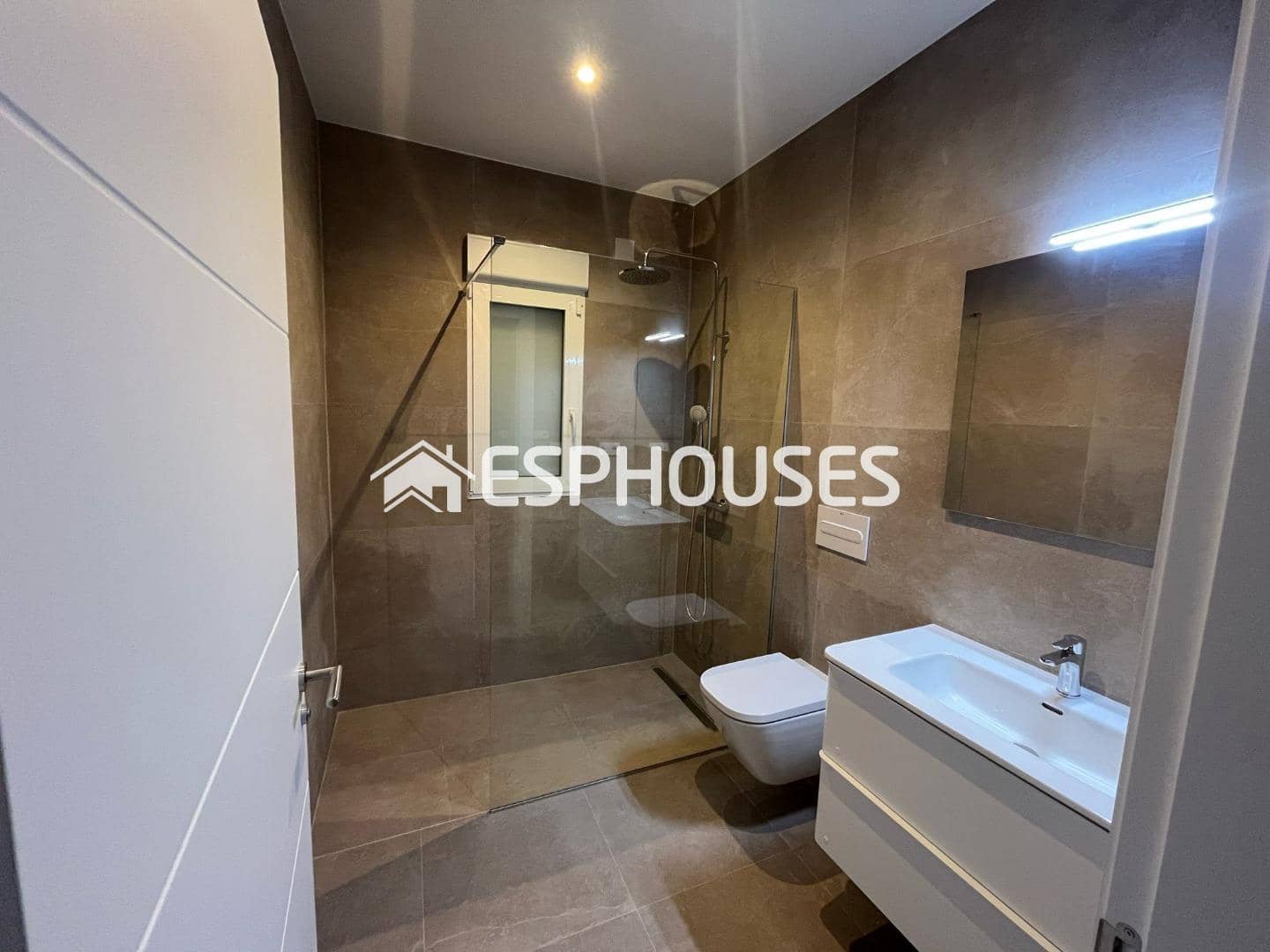 Chalet de 3 habitaciones en La Romana en venta con piscina garaje - 345.000 € (Ref: 9611778)