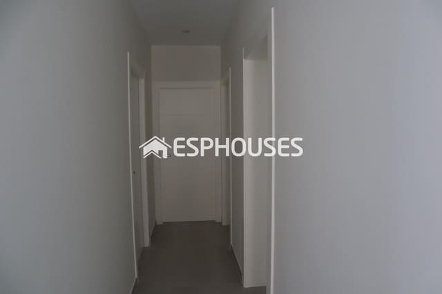 Chalet de 3 habitaciones en La Romana en venta con piscina garaje - 345.000 € (Ref: 9611778)