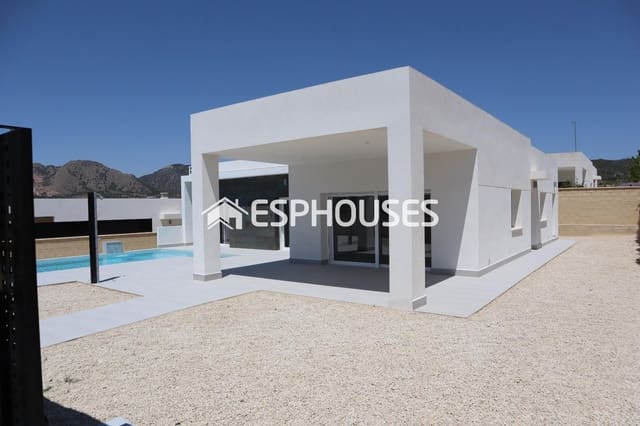 Chalet de 3 habitaciones en La Romana en venta con piscina garaje - 345.000 € (Ref: 9611778)