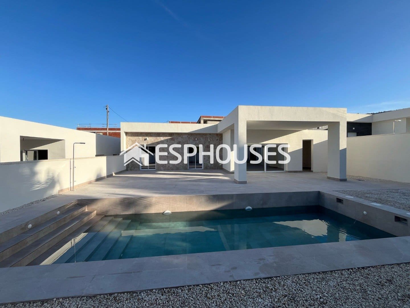 3 soverom Villa til salgs i La Romana med svømmebasseng - € 345 000 (Ref: 9611778)