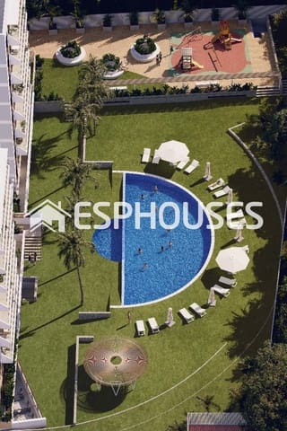 2 bedroom Apartment for sale in Puerto Deportivo, Guardamar del Segura with pool - € 245,000 (Ref: 9611785)