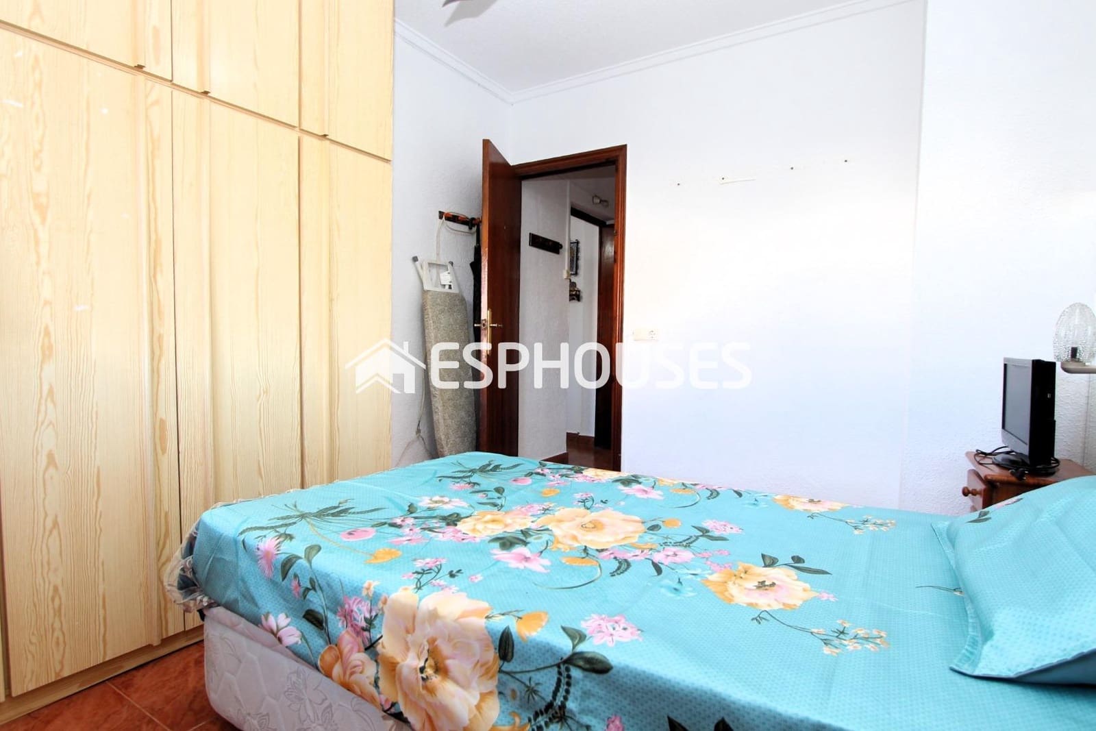 3 bedroom Apartment for sale in Guardamar del Segura with pool - € 140,000 (Ref: 9611794)