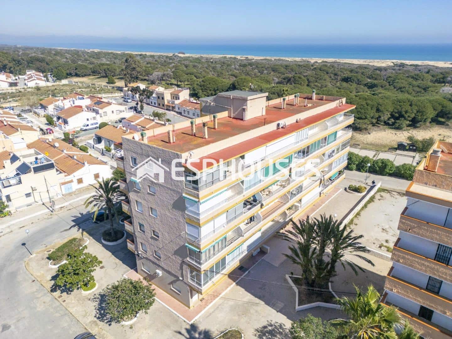 3 bedroom Apartment for sale in Guardamar del Segura with pool - € 140,000 (Ref: 9611794)