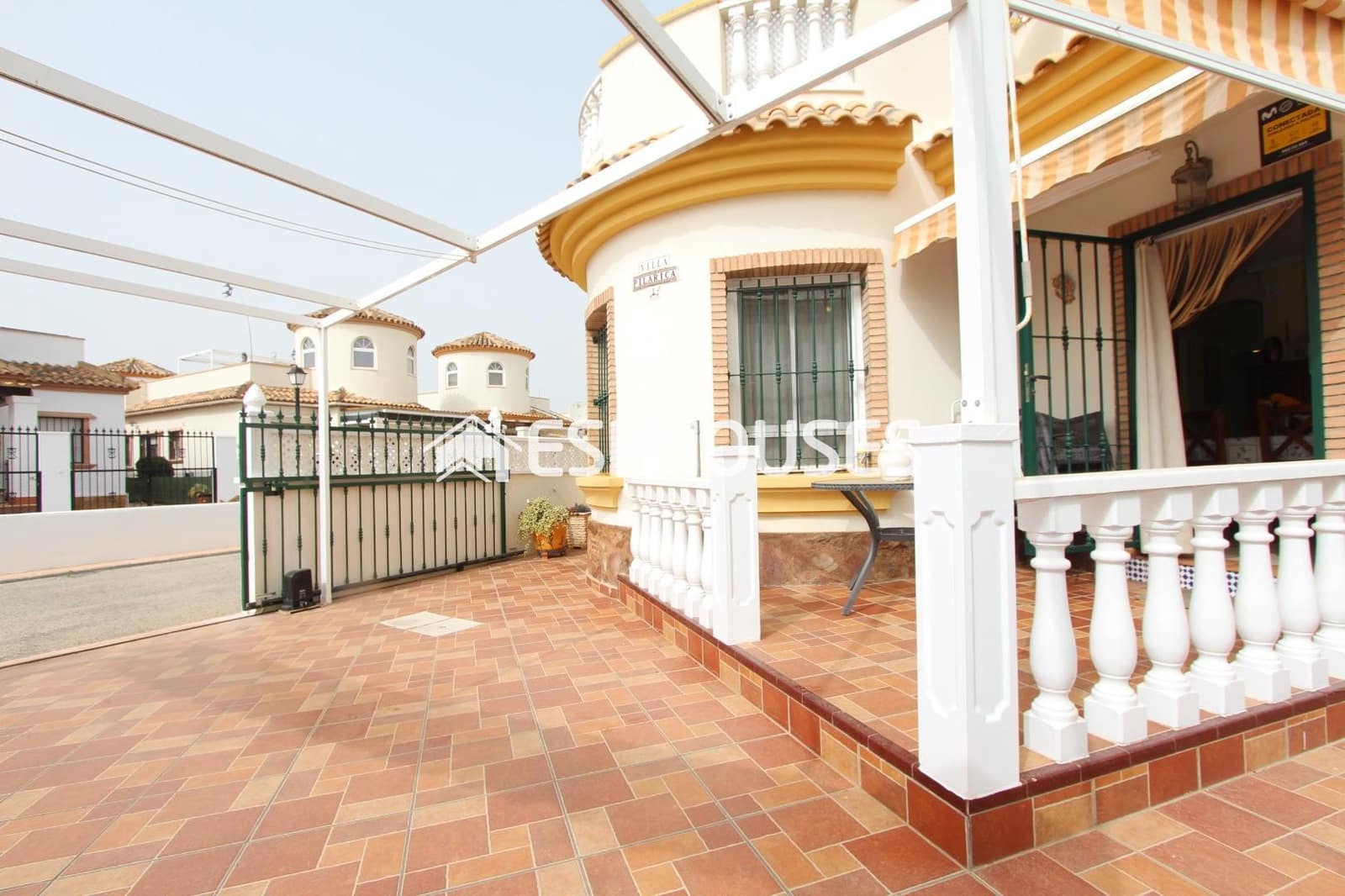 2 bedroom Villa for sale in Guardamar del Segura with pool garage - € 185,000 (Ref: 9650265)