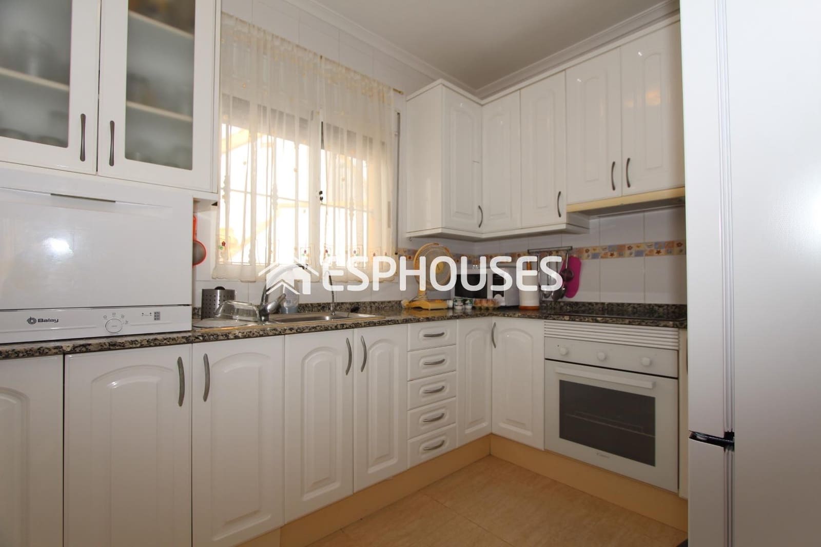 2 bedroom Villa for sale in Guardamar del Segura with pool garage - € 185,000 (Ref: 9650265)