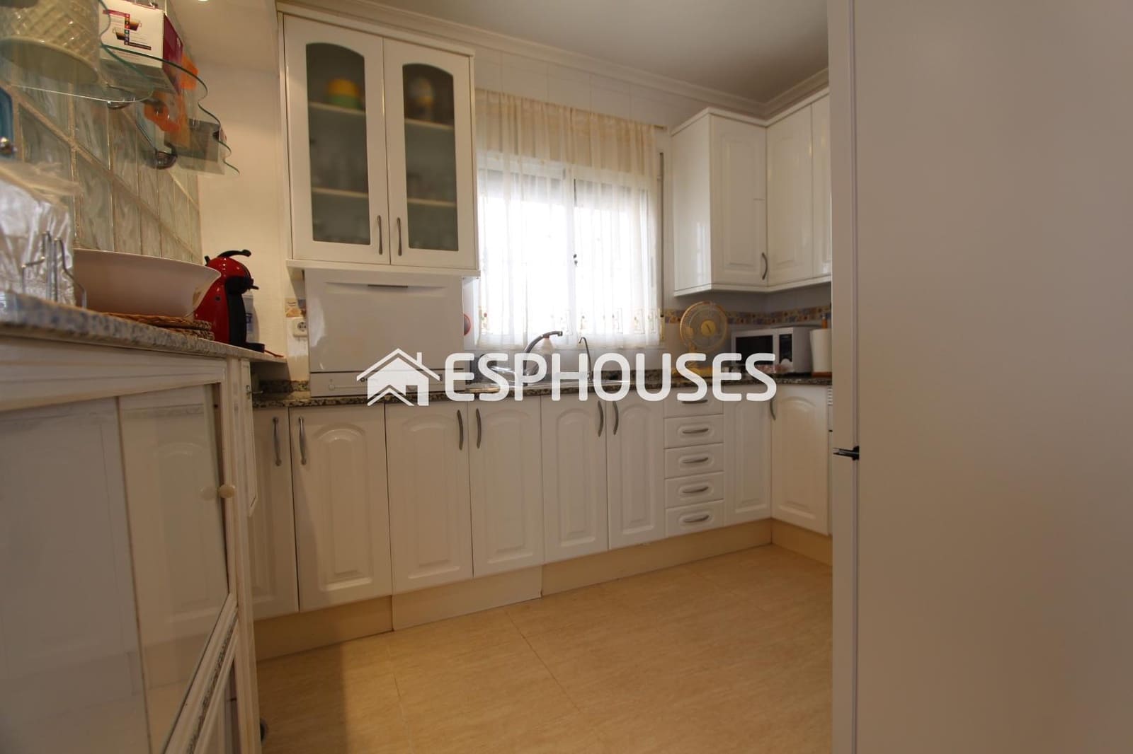 2 bedroom Villa for sale in Guardamar del Segura with pool garage - € 185,000 (Ref: 9650265)