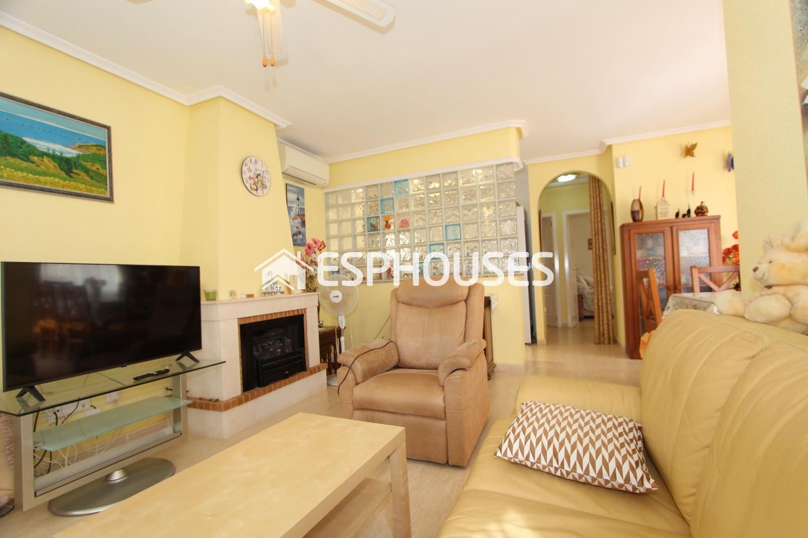 2 bedroom Villa for sale in Guardamar del Segura with pool garage - € 185,000 (Ref: 9650265)