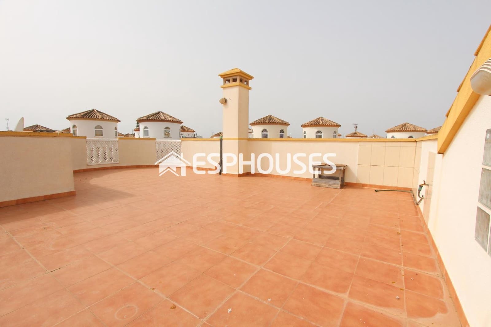 2 bedroom Villa for sale in Guardamar del Segura with pool garage - € 185,000 (Ref: 9650265)