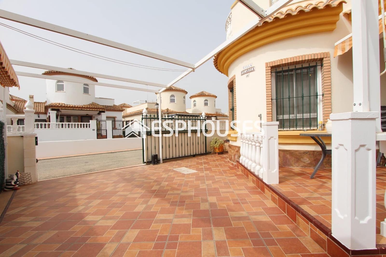 2 bedroom Villa for sale in Guardamar del Segura with pool garage - € 185,000 (Ref: 9650265)