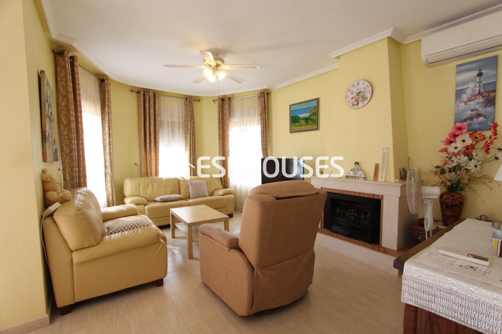 2 bedroom Villa for sale in Guardamar del Segura with pool garage - € 185,000 (Ref: 9650265)