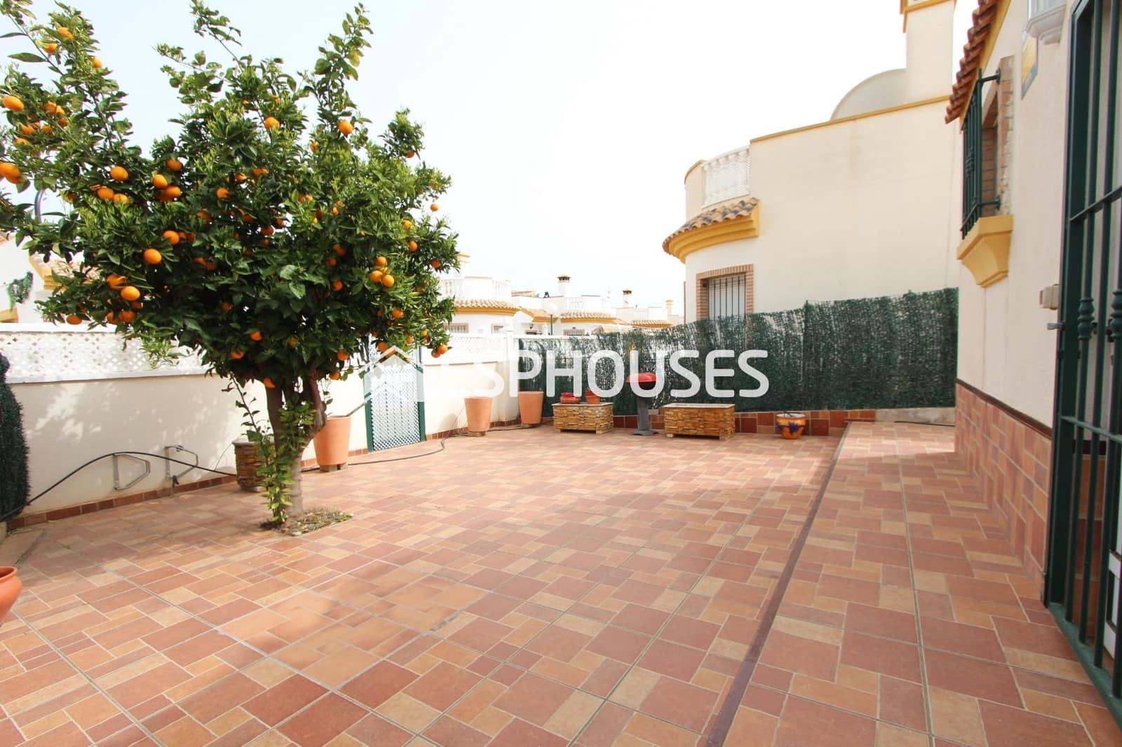 2 bedroom Villa for sale in Guardamar del Segura with pool garage - € 185,000 (Ref: 9650265)
