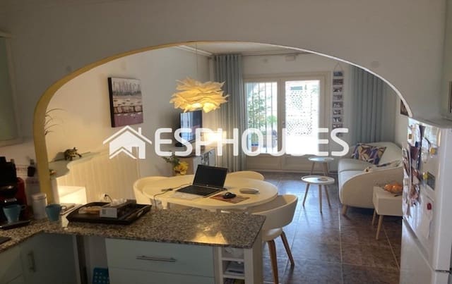 2 bedroom Apartment for sale in El Moncayo, Guardamar del Segura with pool - € 179,000 (Ref: 9656358)