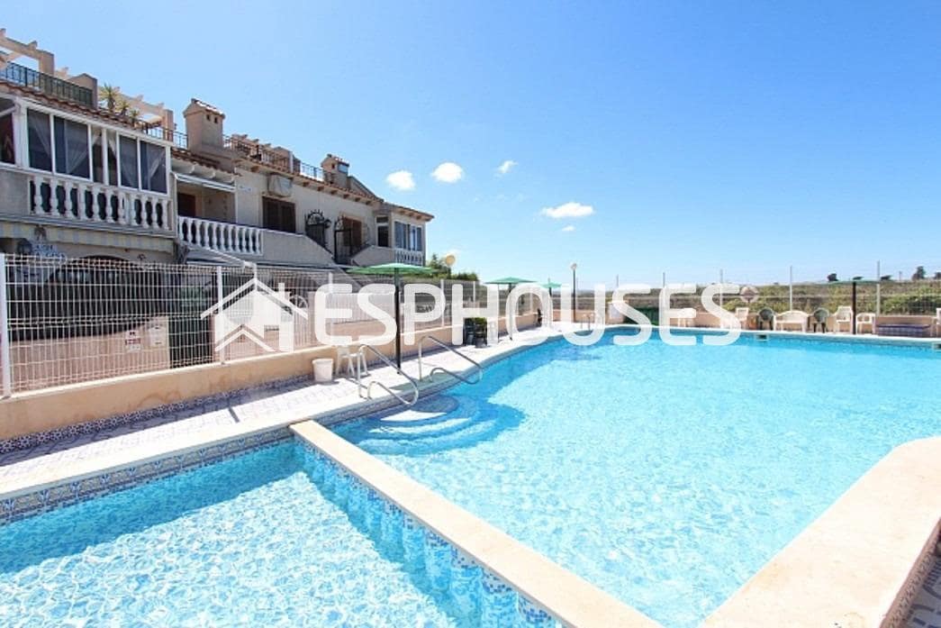 2 bedroom Apartment for sale in Guardamar del Segura with pool - € 179,000 (Ref: 9656358)