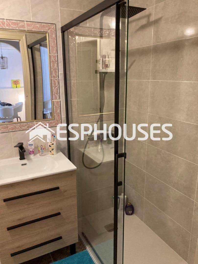 2 bedroom Apartment for sale in Guardamar del Segura with pool - € 179,000 (Ref: 9656358)